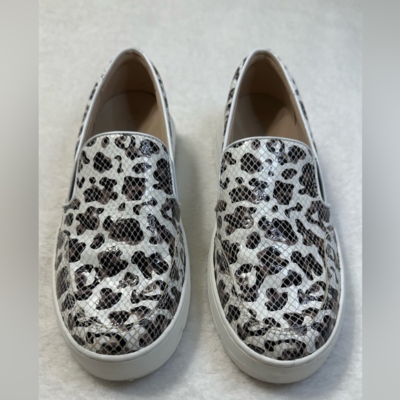 Vionic Dinora Leopard Brow Snake Print Leather Slip-On  Flats with Textured Sole - Picture 2 of 16